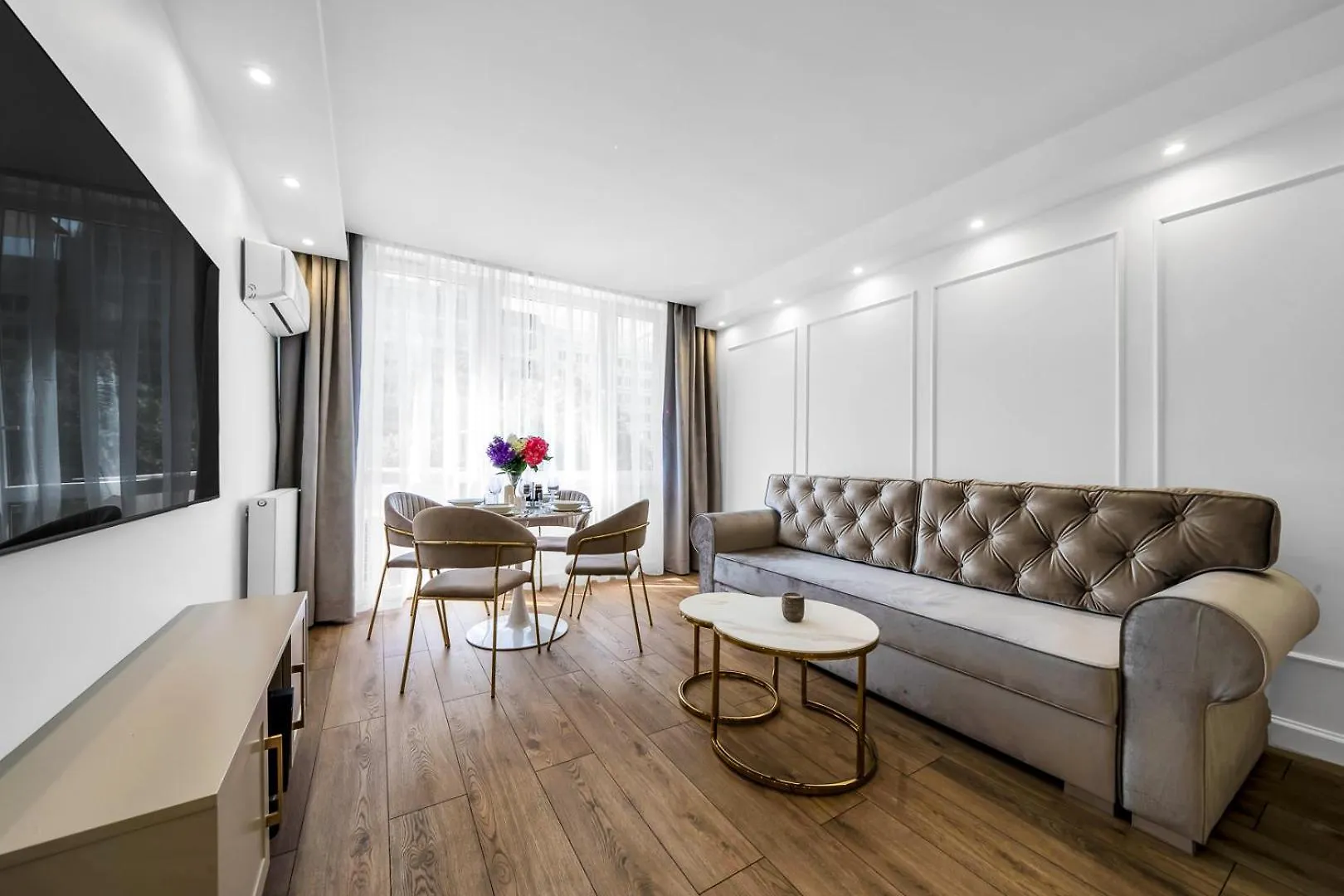 Warsaw Centrum Apartment - Workspace, Balcony - By Rentujemy